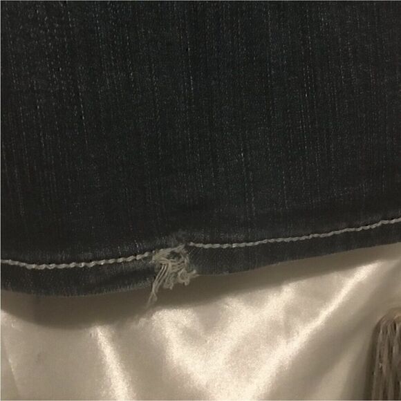 LA Idol Dark Wash Rhinestone Pocket Boot cut Jeans 7 - Picture 6 of 13